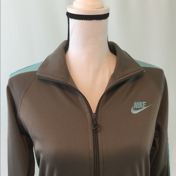 nike jacket with two zippers